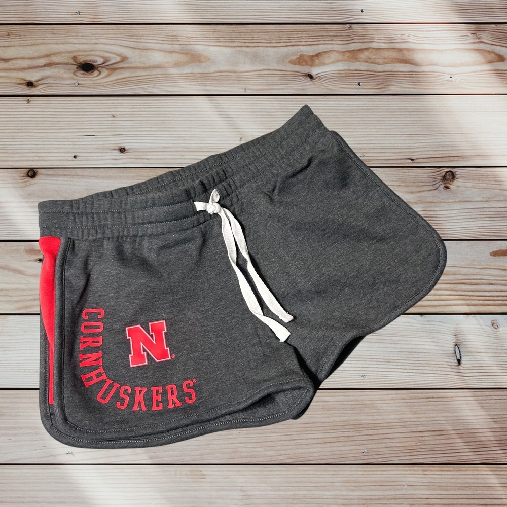 NEW Nebraska Cornhuskers Shorts‎ Womens S Gray Captivating Comfy Lounge Fleece